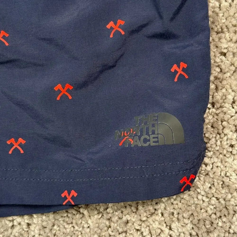 The North Face Short Mens Medium PICKAXE Design Pull-on Swim Board Nylon Pockets